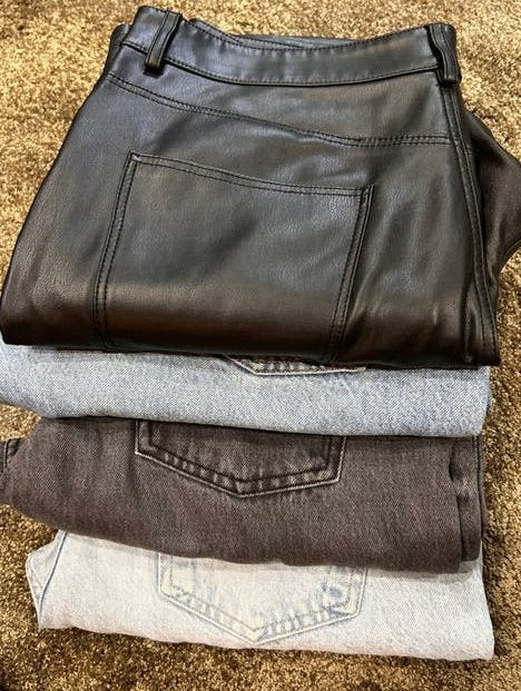 4 Zara broeken maat 42, Kleding | Dames, Spijkerbroeken en Jeans, Verzenden, Zo goed als nieuw, Blauw, W33 - W36 (confectie 42/44)