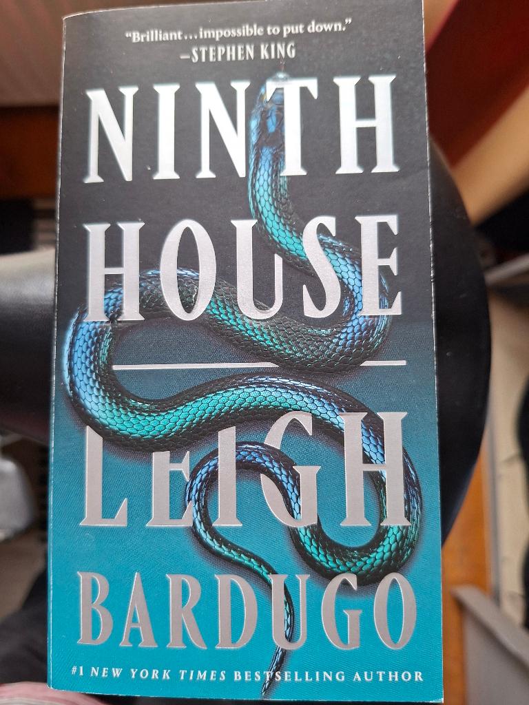 Ninth House by Fantasy Writer Leigh Bardugo, Ophalen, Zo goed als nieuw, Leigh Bardugo