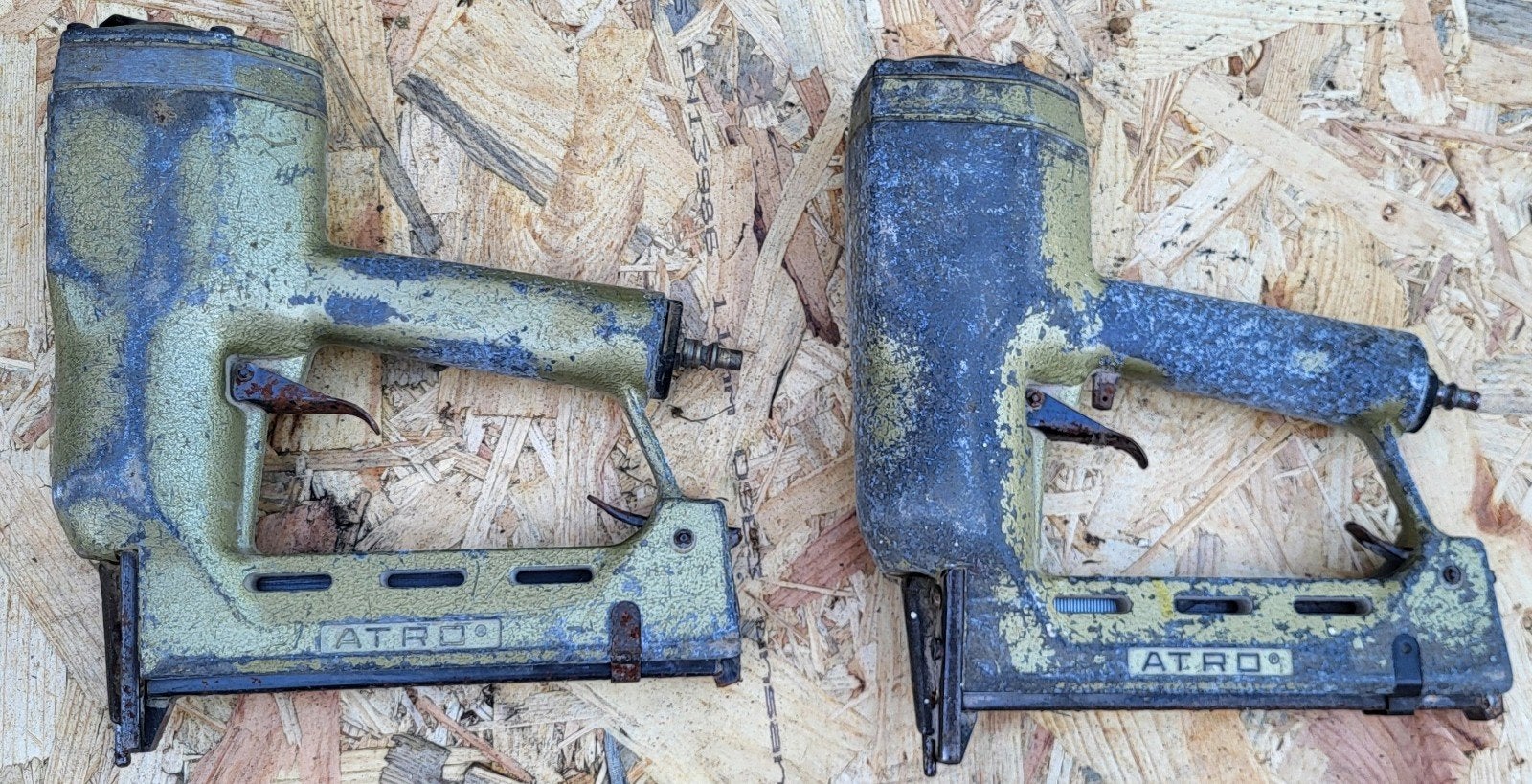 2x vintage ATRO tacker/nietpistool – industrieel decoratie, Ophalen of Verzenden