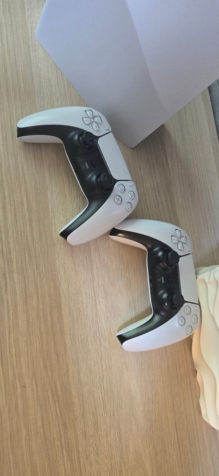 PlayStation 5 met twee controllers - Perfecte staat, Spelcomputers en Games, Spelcomputers | Sony PlayStation 5, Ophalen of Verzenden