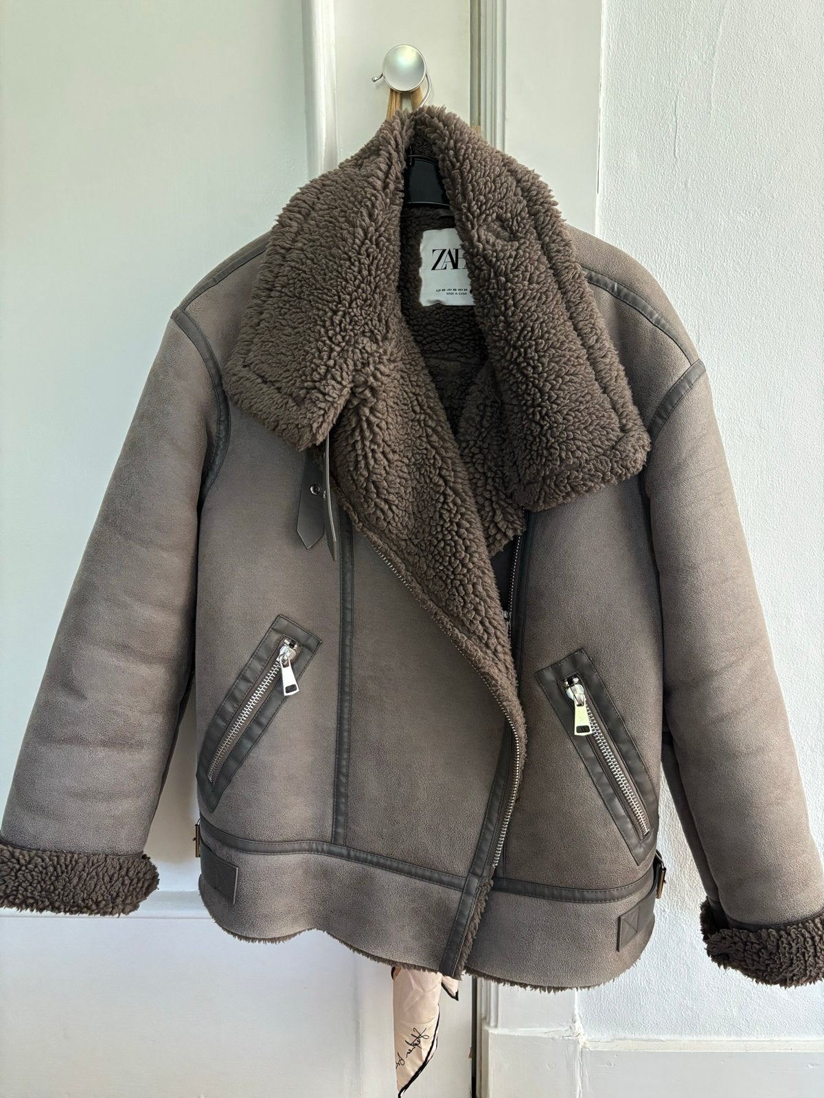 Zara pilotenjack met teddy voering, Kleding | Dames, Ophalen, Zo goed als nieuw, Maat 36 (S), Grijs