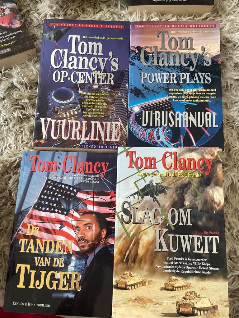 Tom Clancy - De Tanden van de Tijger, Boeken, Ophalen of Verzenden, Gelezen