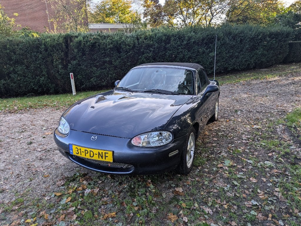 Mazda MX-5 NB 1.6 I 1999 Blauw | 247.666km | APK 28-10-2027, Auto's, Achterwielaandrijving, 40 €/maand, Zwart, 4 cilinders