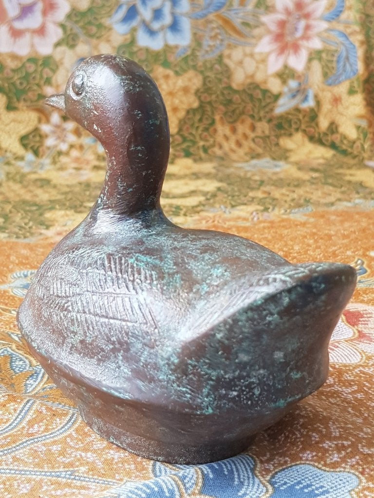 Mooi zwaar antiek Oosters doosje van brons als een eend., Handgemaakt, Doos, Ophalen of Verzenden, Overige herkomsten