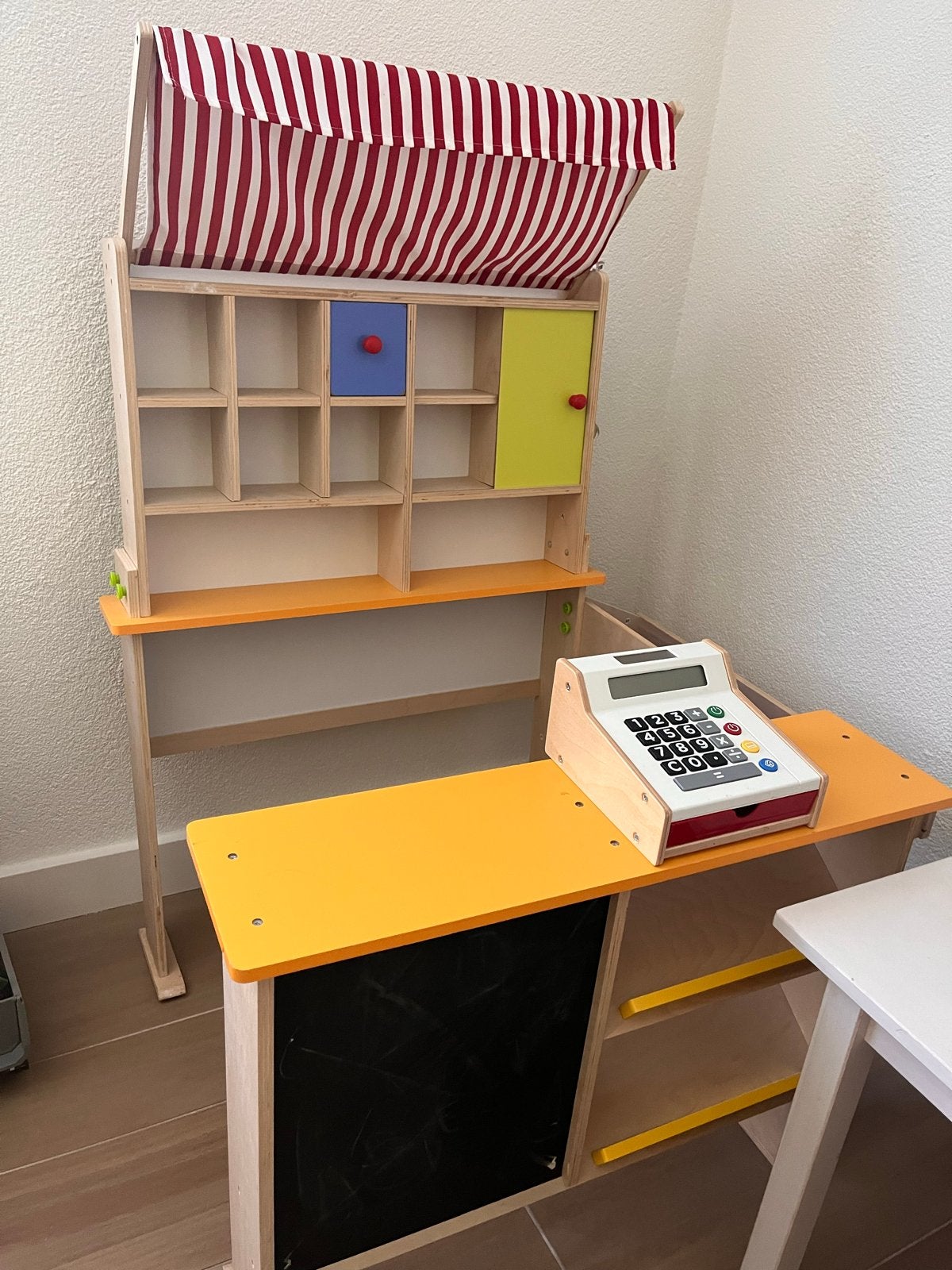 Houten speelgoedwinkel met kassa, Ophalen, Gebruikt, Knutselen, Met geluid