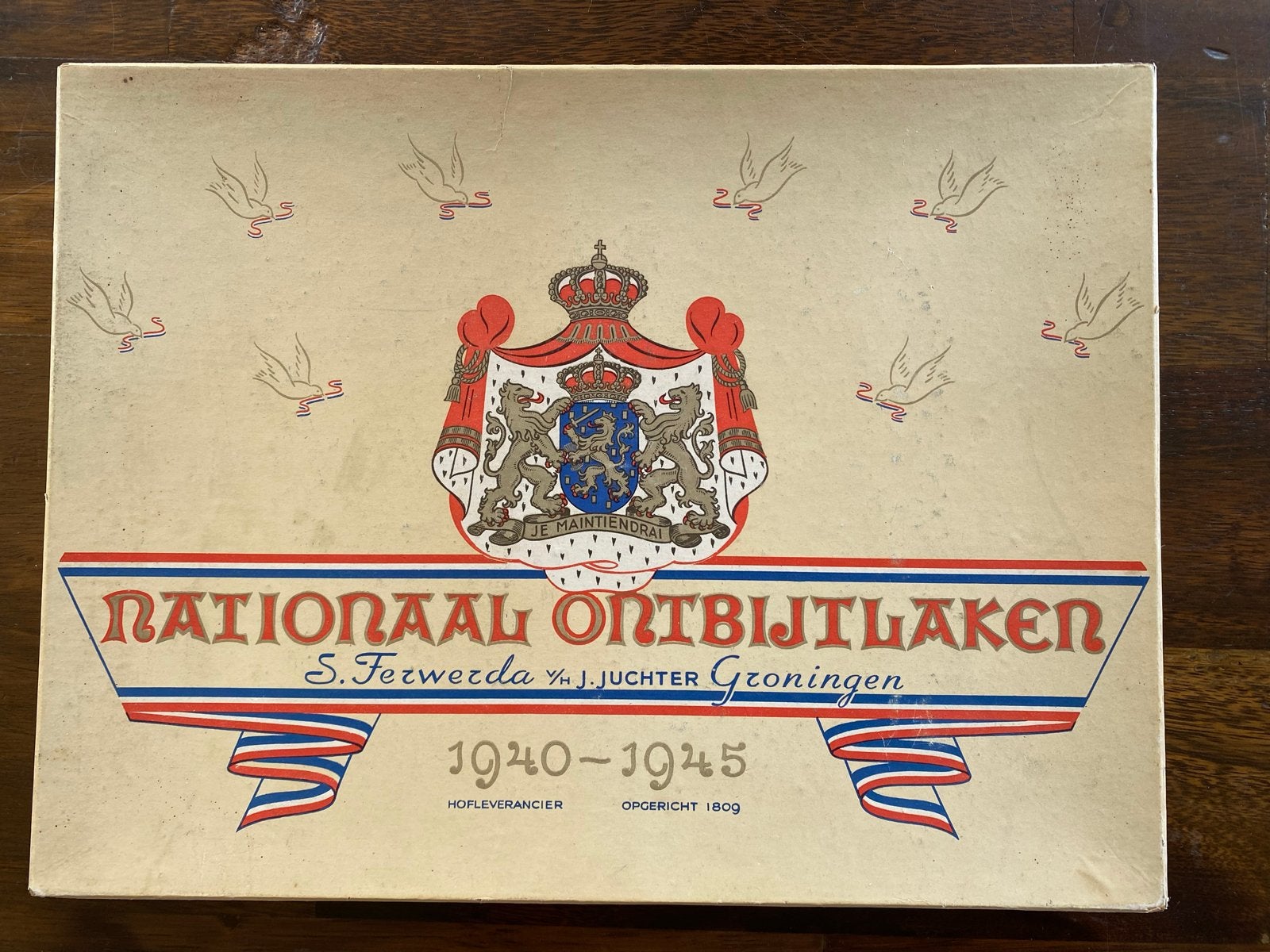 Nationaal Ontbijtlaken 1940-1945 S. Ferwerda J.J. Juchter, Ophalen