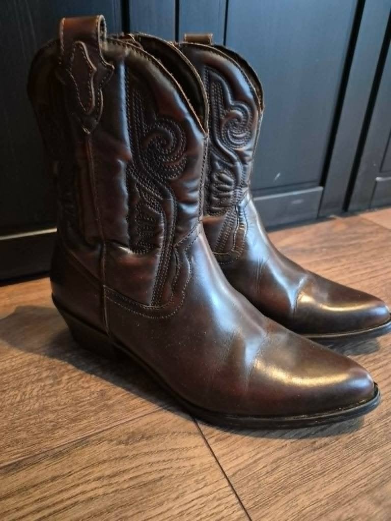 Nieuwe mooie bruine laarsjes maat 40 Harper, Kleding | Dames, Ophalen of Verzenden, Nieuw, Bruin