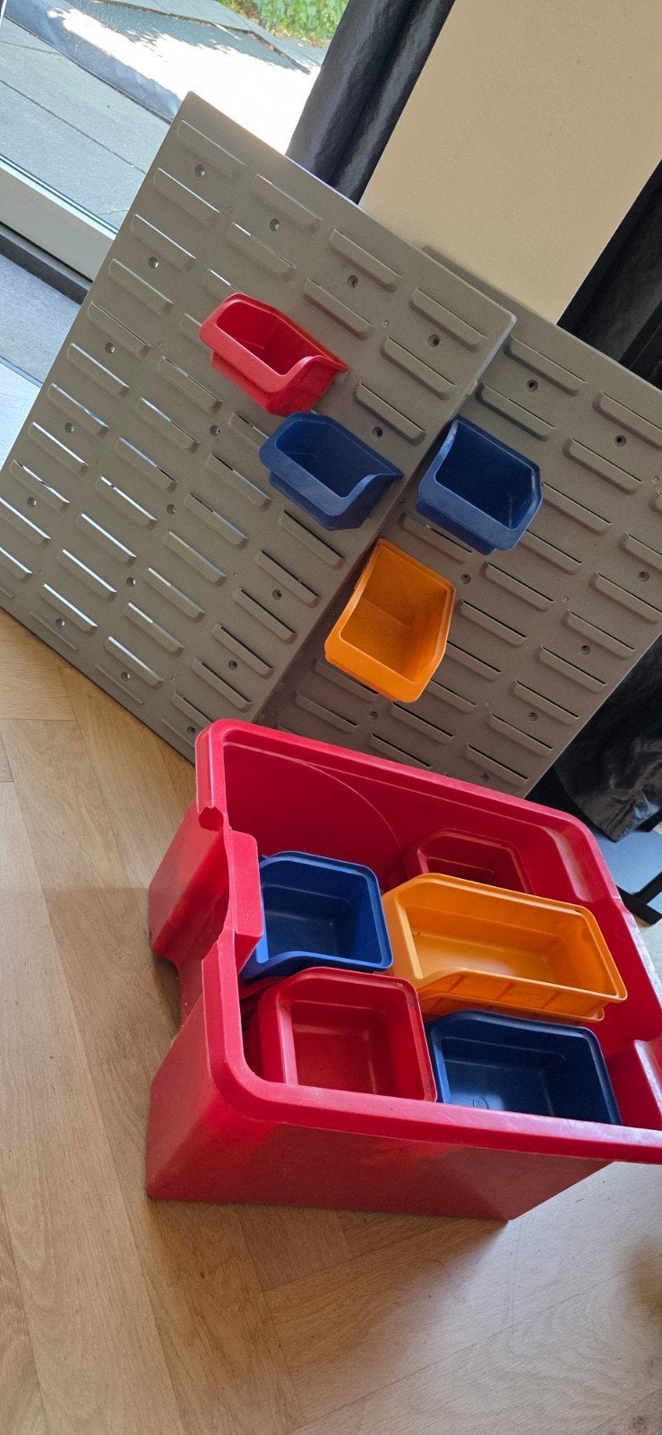 Opbergrek met bakjes voor kleine onderdelen, Ophalen