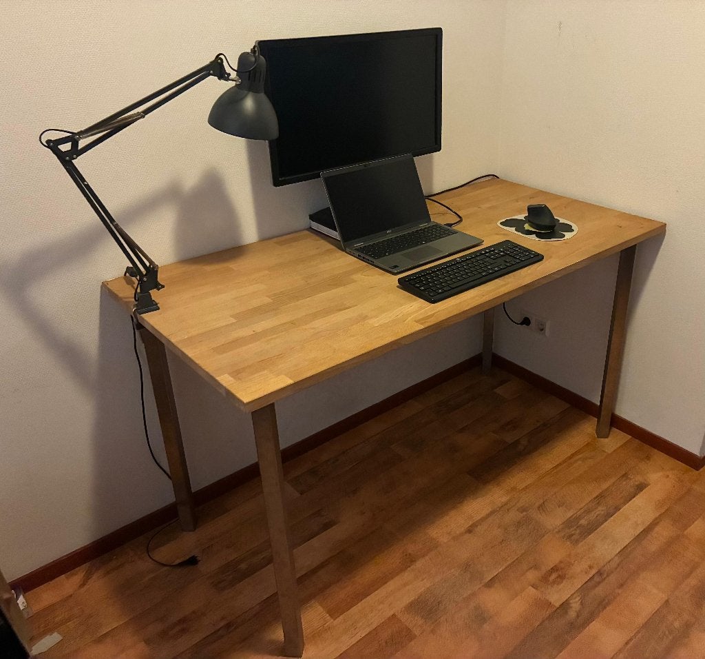 Massief houten IKEA bureau met stalen poten, Ophalen, Demontabel, Gebruikt, 155 cm
