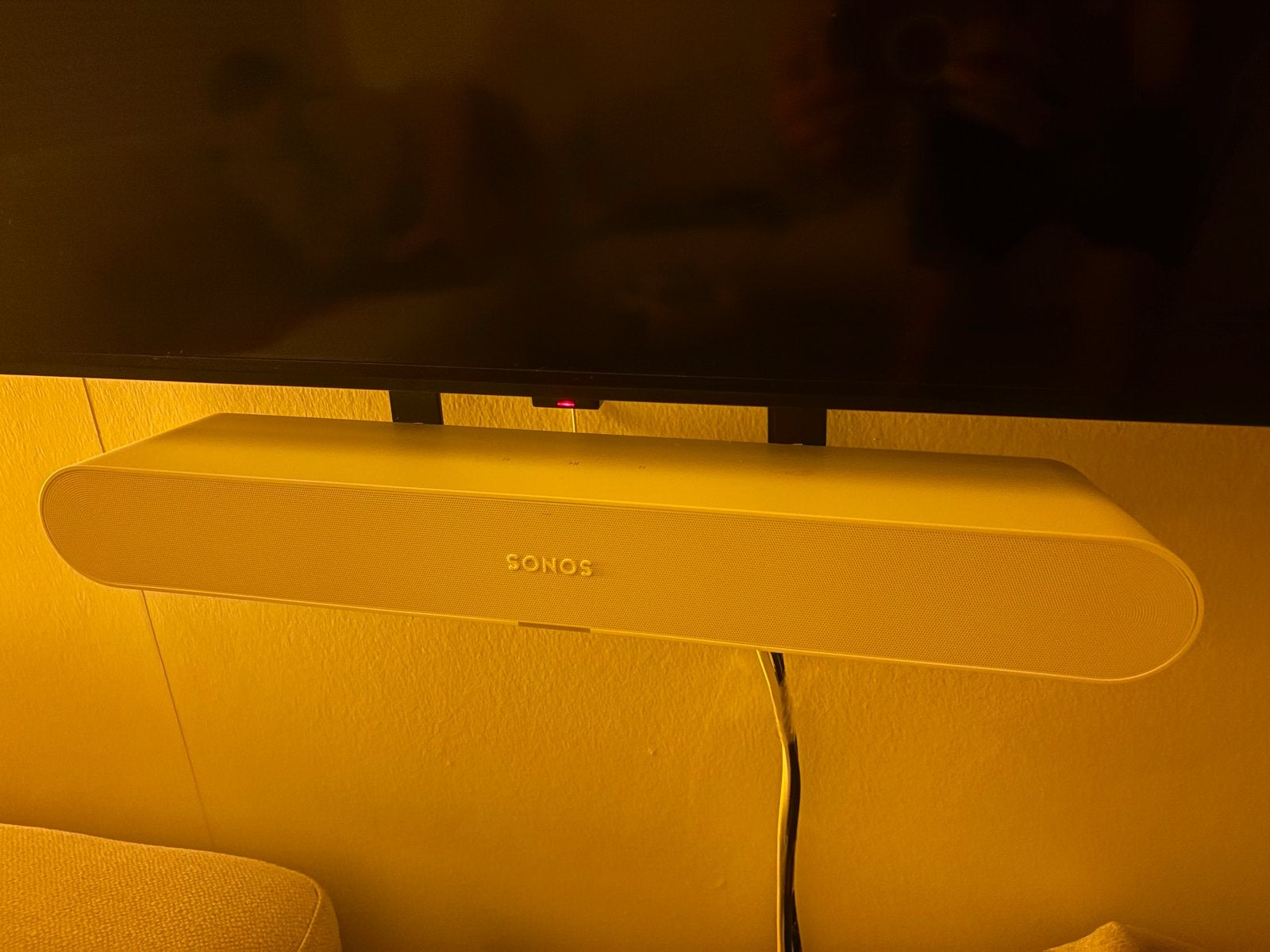 Foto 3 van SONOS Ray Soundbar Wit INCL DOOS EN TVBEUGEL VOGEL’S