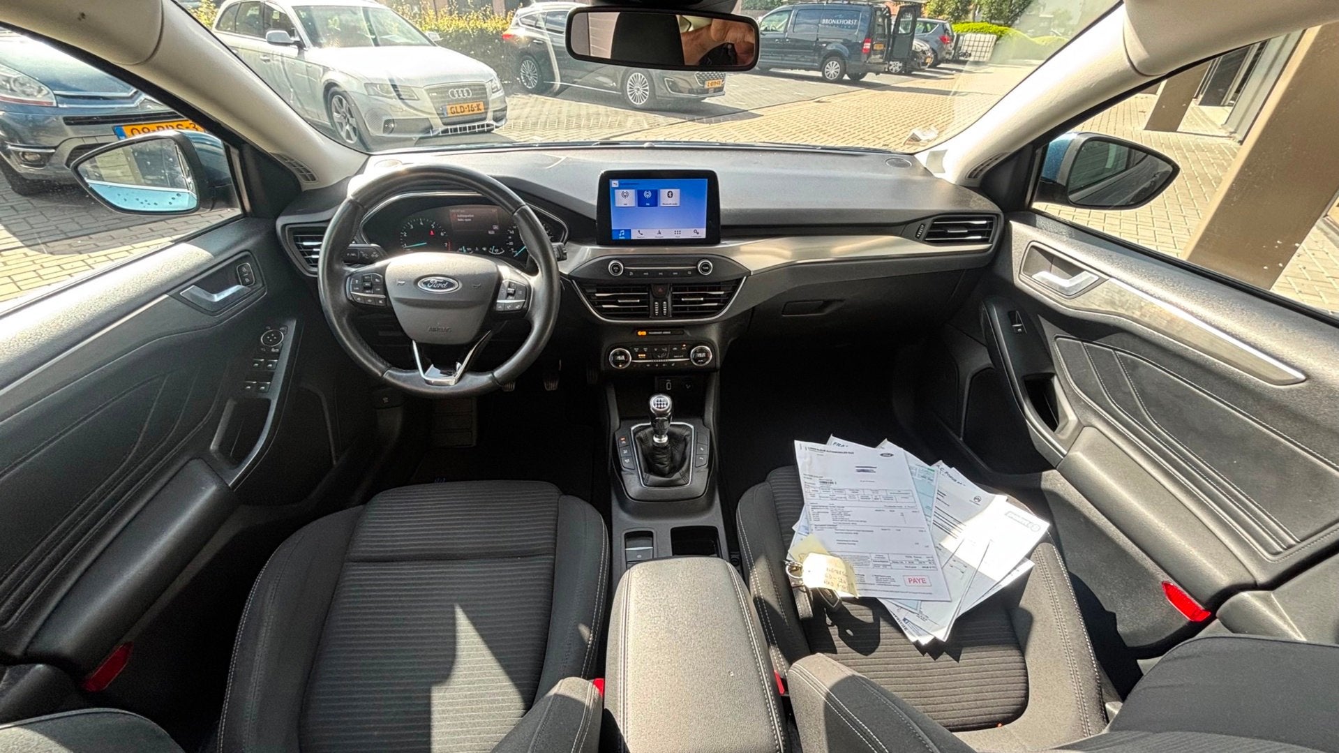 Ford Focus Wagon 125pk Titanium Business FULL LED | CARPLAY, Auto's, Dealer onderhouden, Gebruikt, Zwart, Blauw