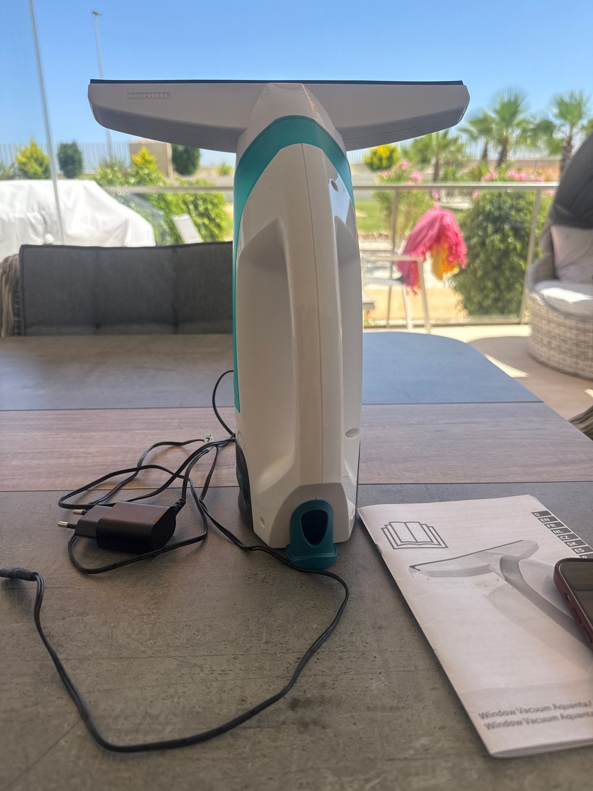 Leifheit Raamwisser Aquanta - Elektrische Raamreiniger, Huis en Inrichting, Schoonmaakartikelen, Ophalen of Verzenden, Raamwisser of Trekker