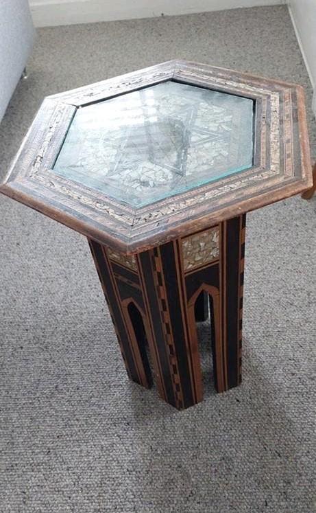 Antieke moorse-Oosterse bijzettafel met parelmoer, Ophalen