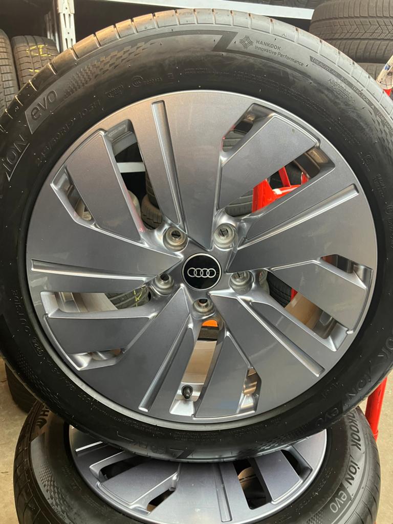 19 inch originele Audi A6 E-tron velgen met zomerbanden DEMO, 19 inch, Audi, 255 mm, Banden en Velgen