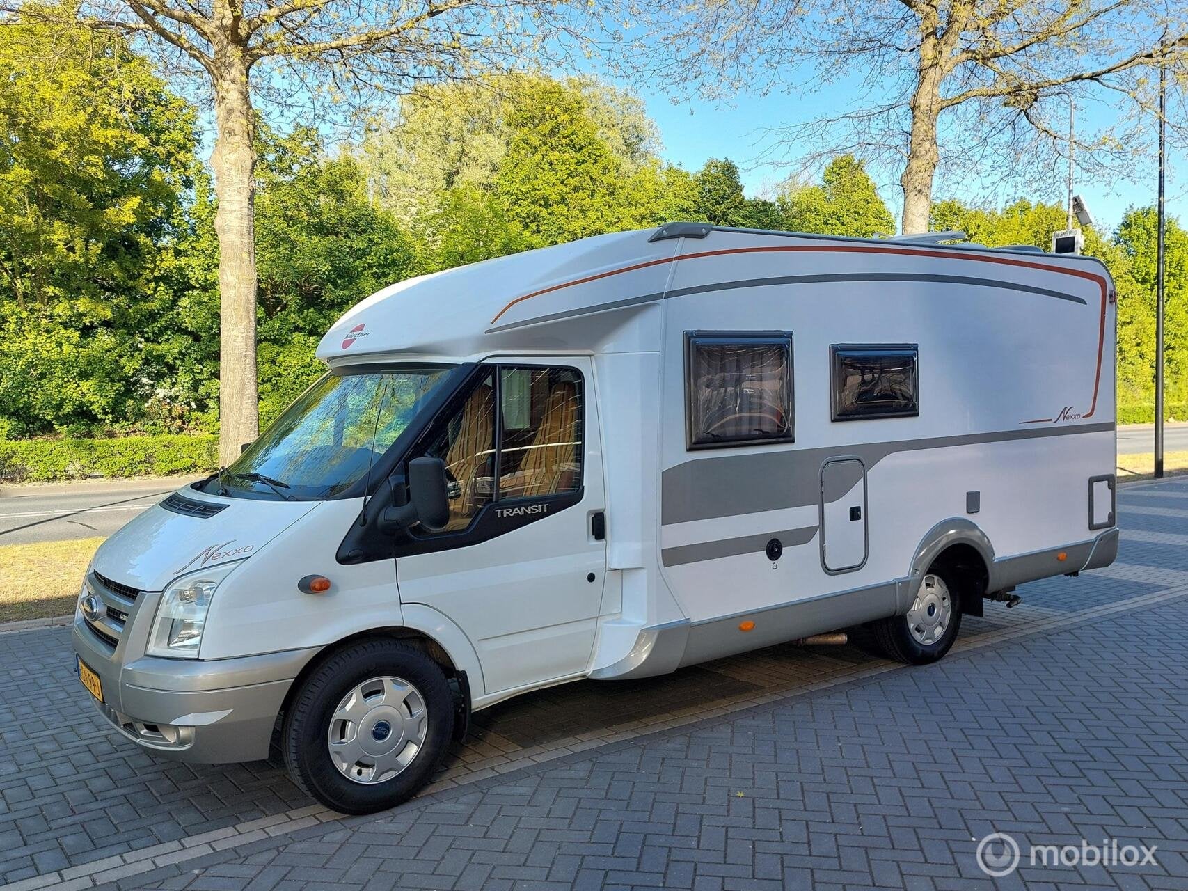 Bürstner Nexxo T660 140pk Airco Nieuwe motor/turbo Frans be, Caravans en Kamperen, Koelkast, 6 tot 7 meter, Bedrijf, Diesel