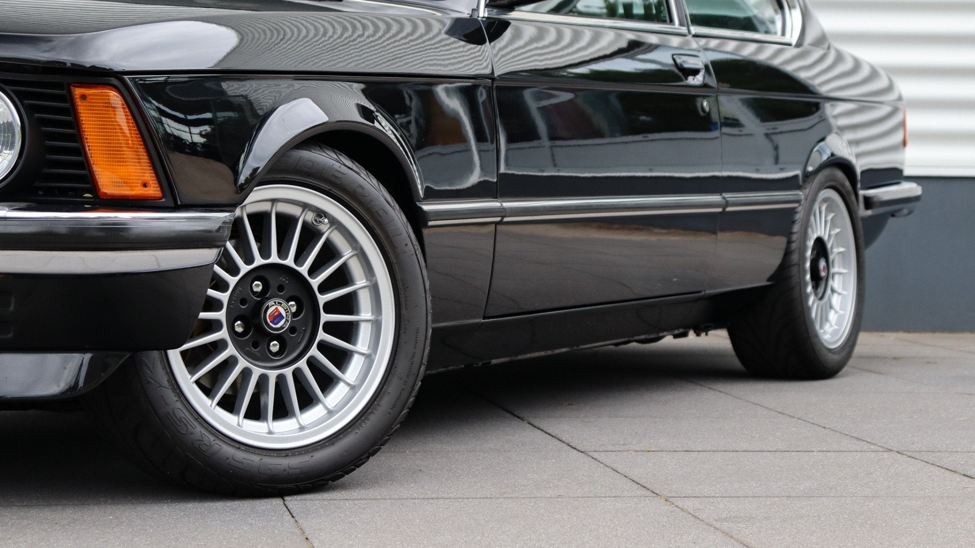 BMW 3-serie 323i (bj 1981), foto 10