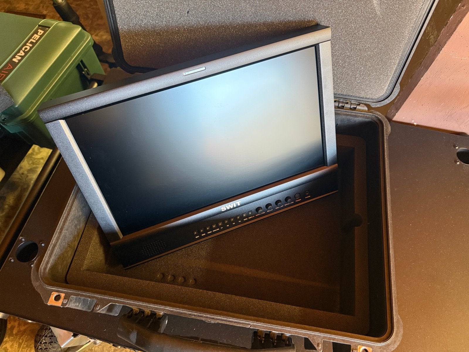 SWIT S-1173F 17.3 inch Full HD Broadcast Monitor, Overige merken, LED, 50 Hz, Ophalen of Verzenden