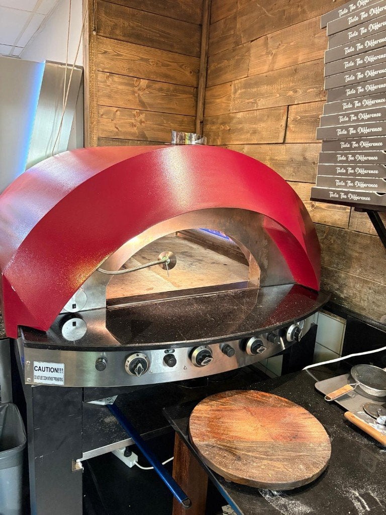 Professionele pizzaoven + pizzawerkbank – horeca / pizzeria, Ophalen, Gebruikt, Meubilair