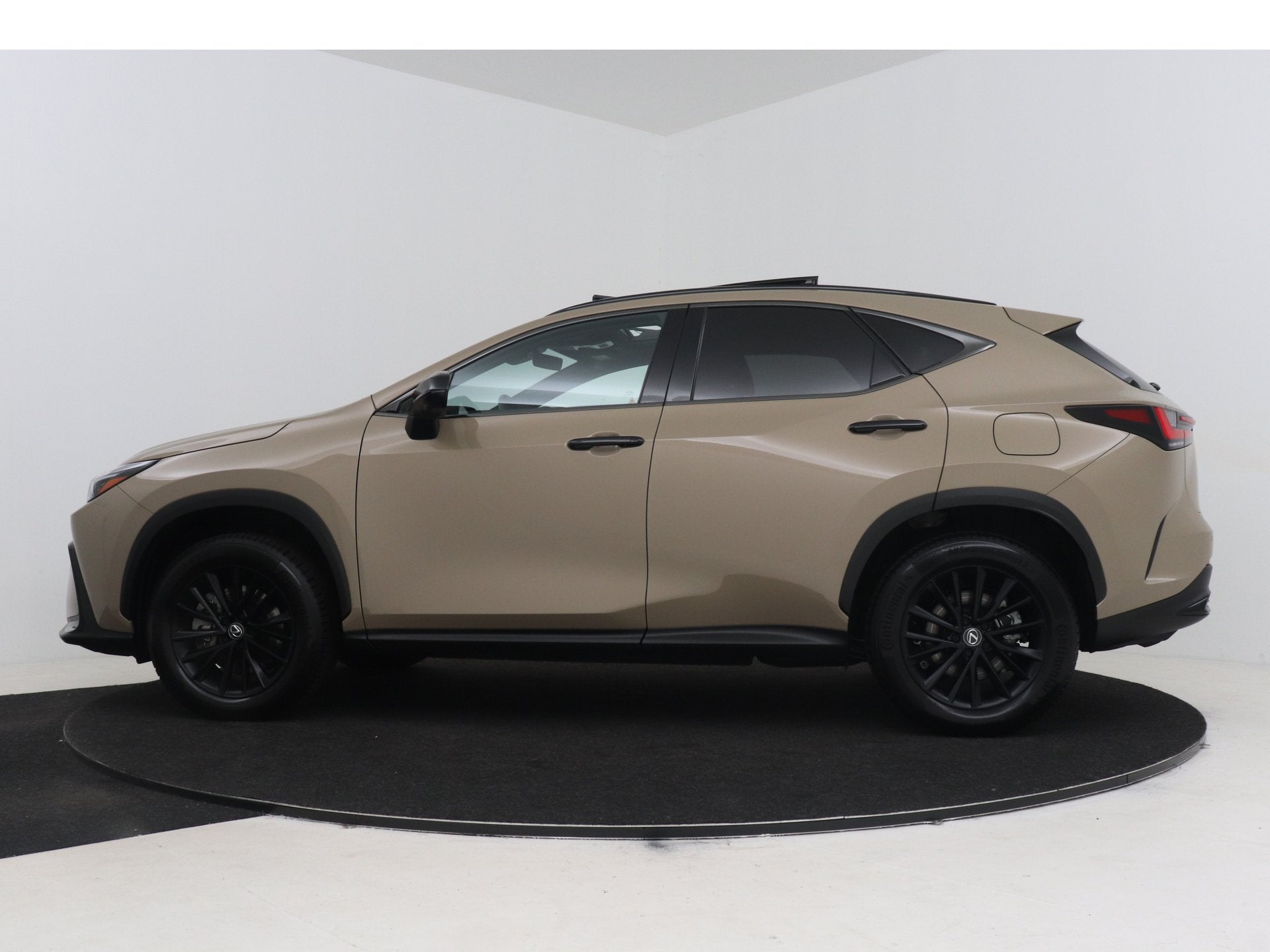 Lexus NX 450h+ AWD Overtrail | Explorer Pack | Panoramadak |, Auto's, Lexus, Automaat, Dealer onderhouden, Gebruikt, 4 cilinders