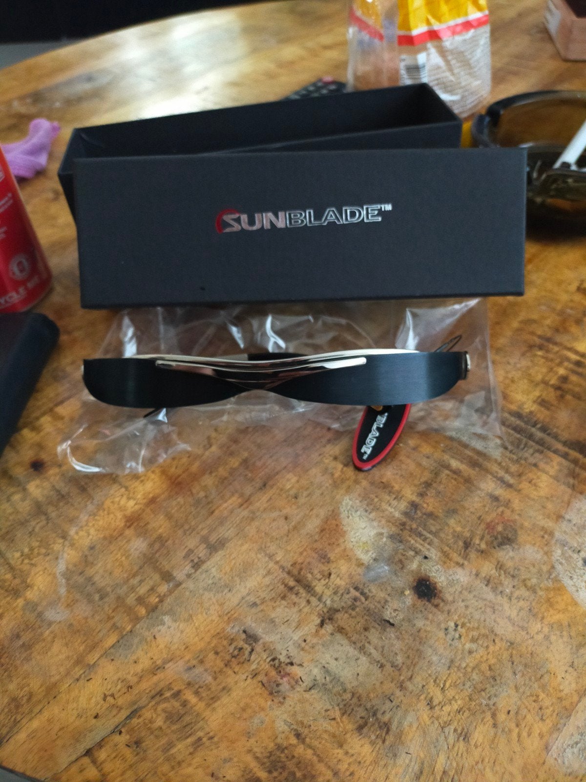 Nieuwe Sunblade Zonnebril - Stijlvol en Ongebruikt, Sieraden, Tassen en Uiterlijk, Overige merken, Zonnebril, Zwart, Nieuw