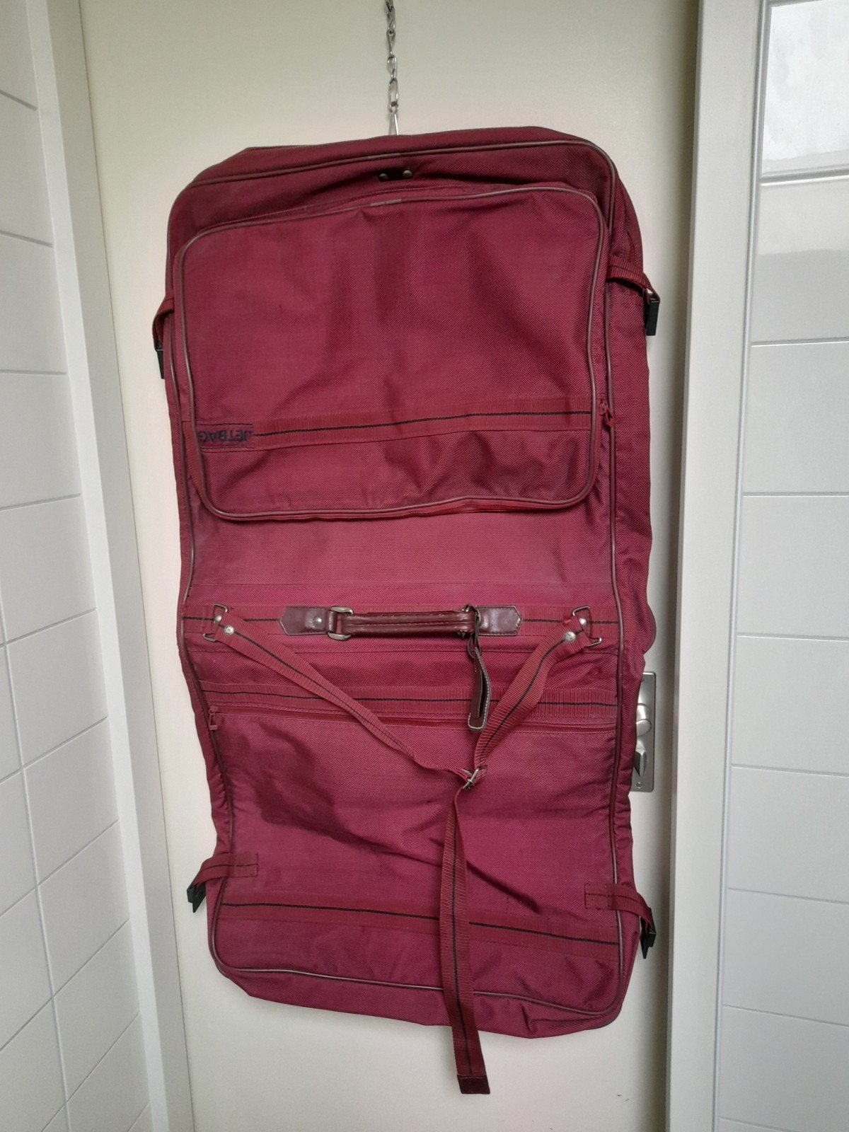Kledinghoes, Ophalen, Rood, 30 cm of meer