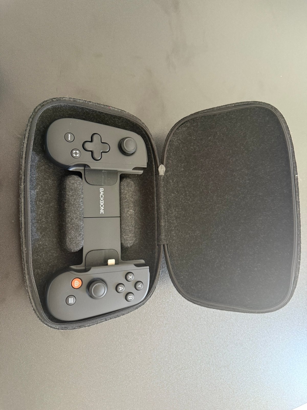 Backbone voor iphone met lightning controller, Ophalen, Zo goed als nieuw
