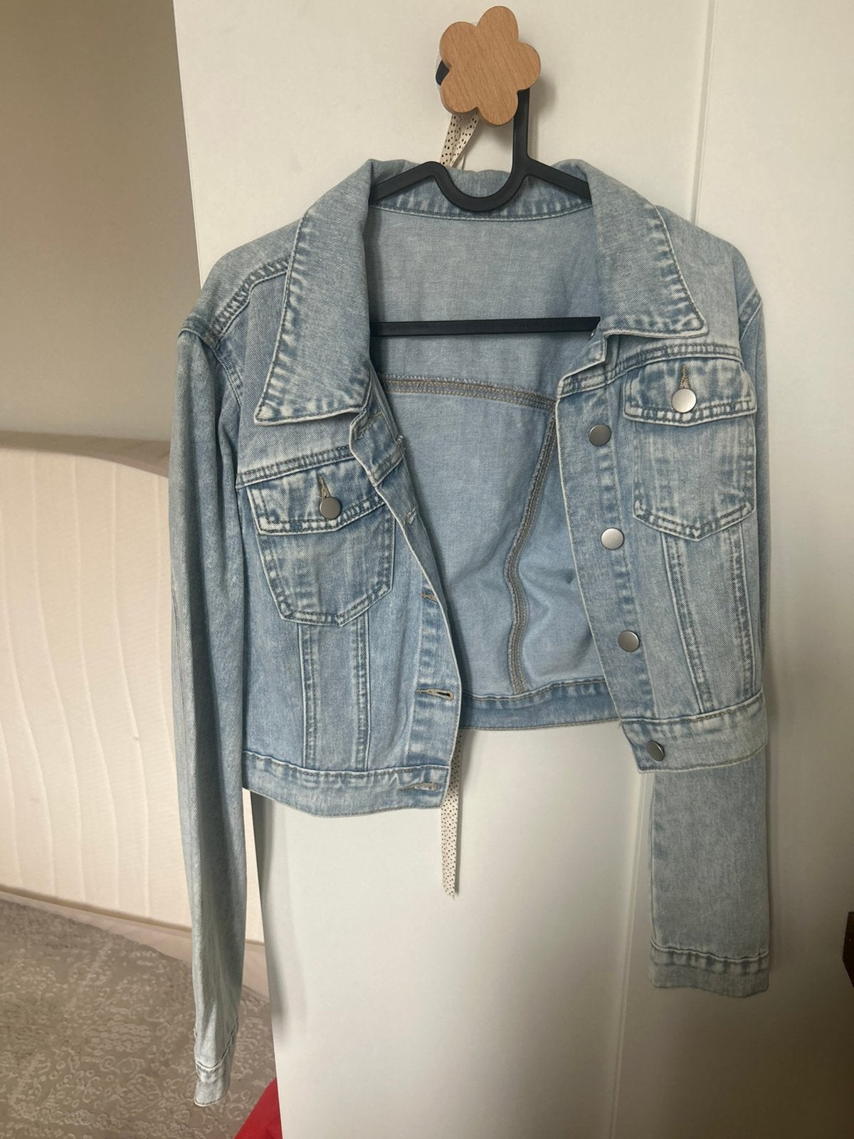 denim jacket never worn, Ophalen of Verzenden, Zo goed als nieuw, Blauw