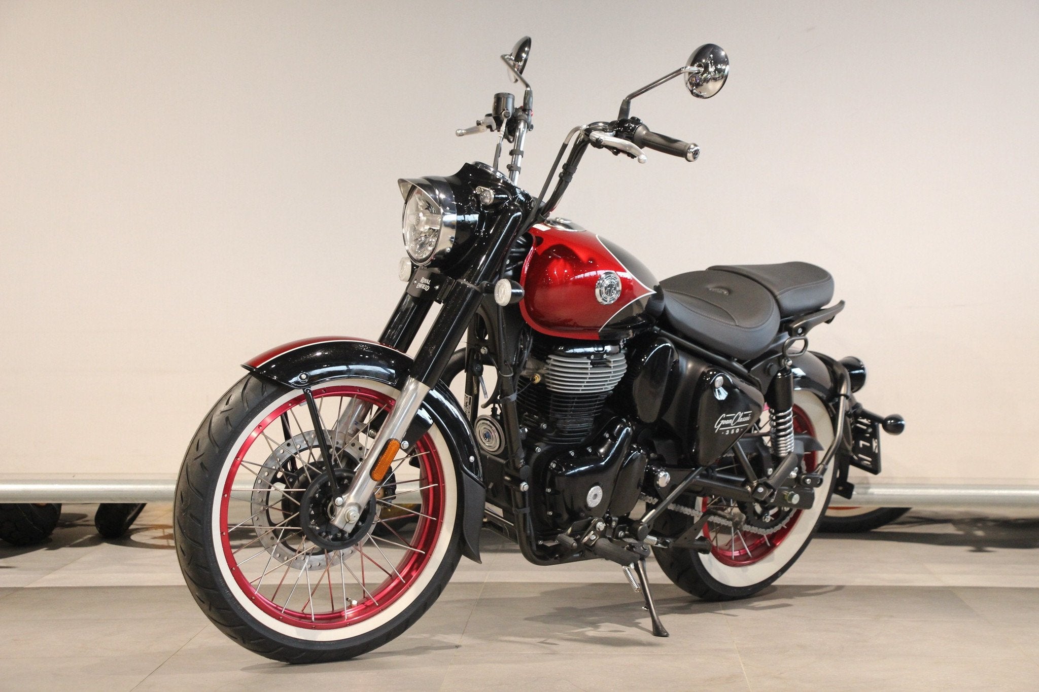 Royal-Enfield CLASSIC 350 (bj 2026), Lorentzlaan 14
3401 MX  IJSSELSTEIN UT, Nieuw, Bedrijf, Overig
