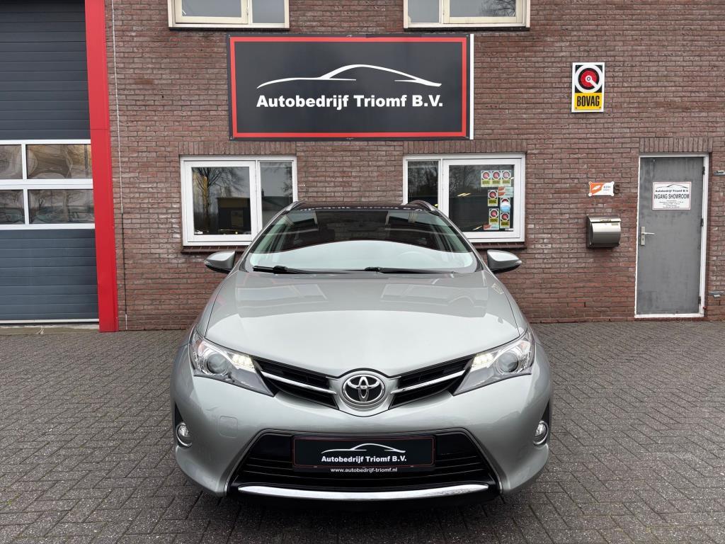 Toyota Auris Touring Sports 1.6 - 132 pk - NAVIGATIE - CAMER, Voorwielaandrijving, Stof, Gebruikt, Zwart