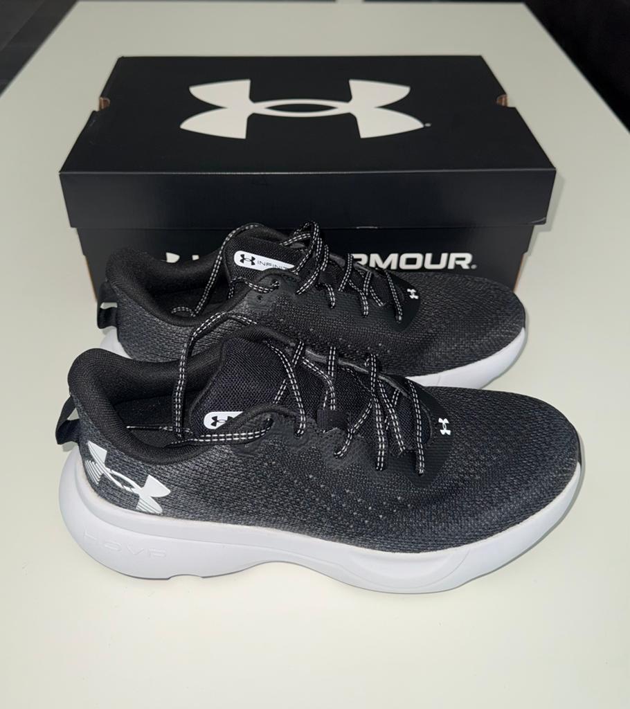 Under Armour schoenen, maat 42. Zo goed als nieuw!, Kleding | Heren, Schoenen, Ophalen of Verzenden, Zo goed als nieuw, Sportschoenen
