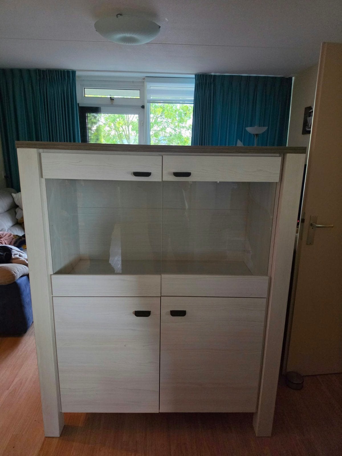 Leuke buffetkast van de Lynn serie, Ophalen, Met deur(en), 100 tot 150 cm, 150 tot 200 cm