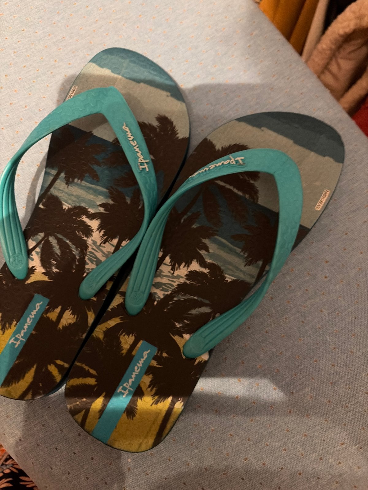 Ipanema teenslippers met palmboomprint, Kleding | Dames, Ophalen of Verzenden, Gedragen, Blauw, Slippers