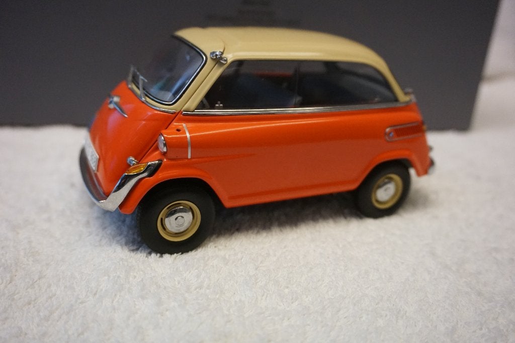 BMW 600, ORANGE / BEIGE, 1:18 AUTOART 80430300720, Ophalen of Verzenden, Gebruikt, Auto, Autoart