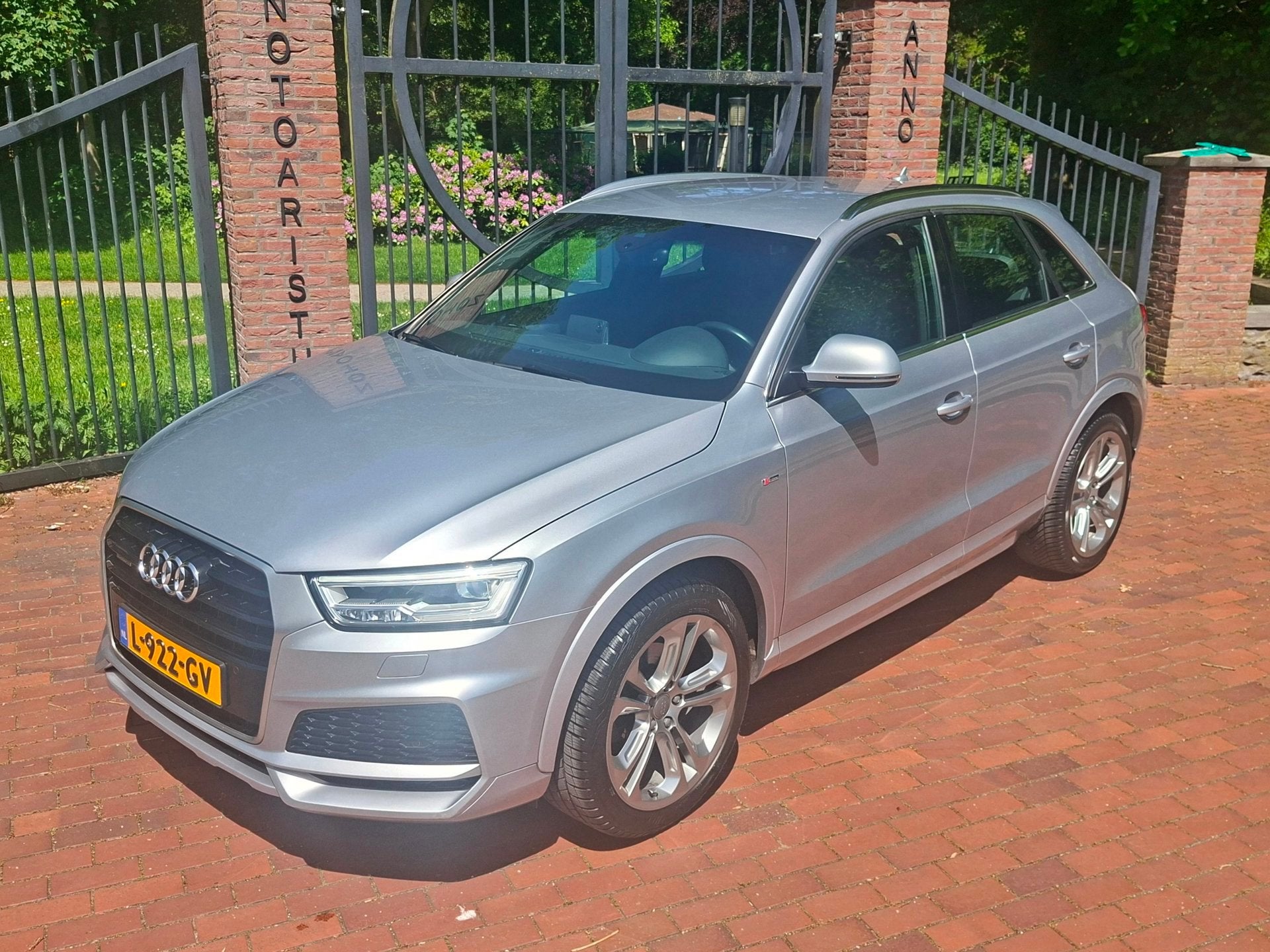 Foto 14 van Audi Q3 2.0 TFSI quattro S-Line Trekhaak Camera Side Assist