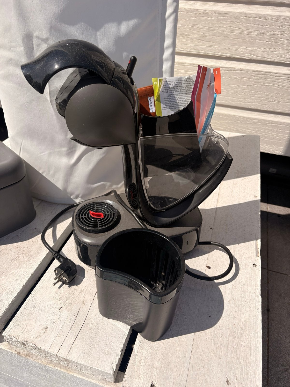 Nescafé Dolce Gusto koffiezetapparaat, Ophalen, Koffiepads en cups, Gebruikt, Koffiemachine
