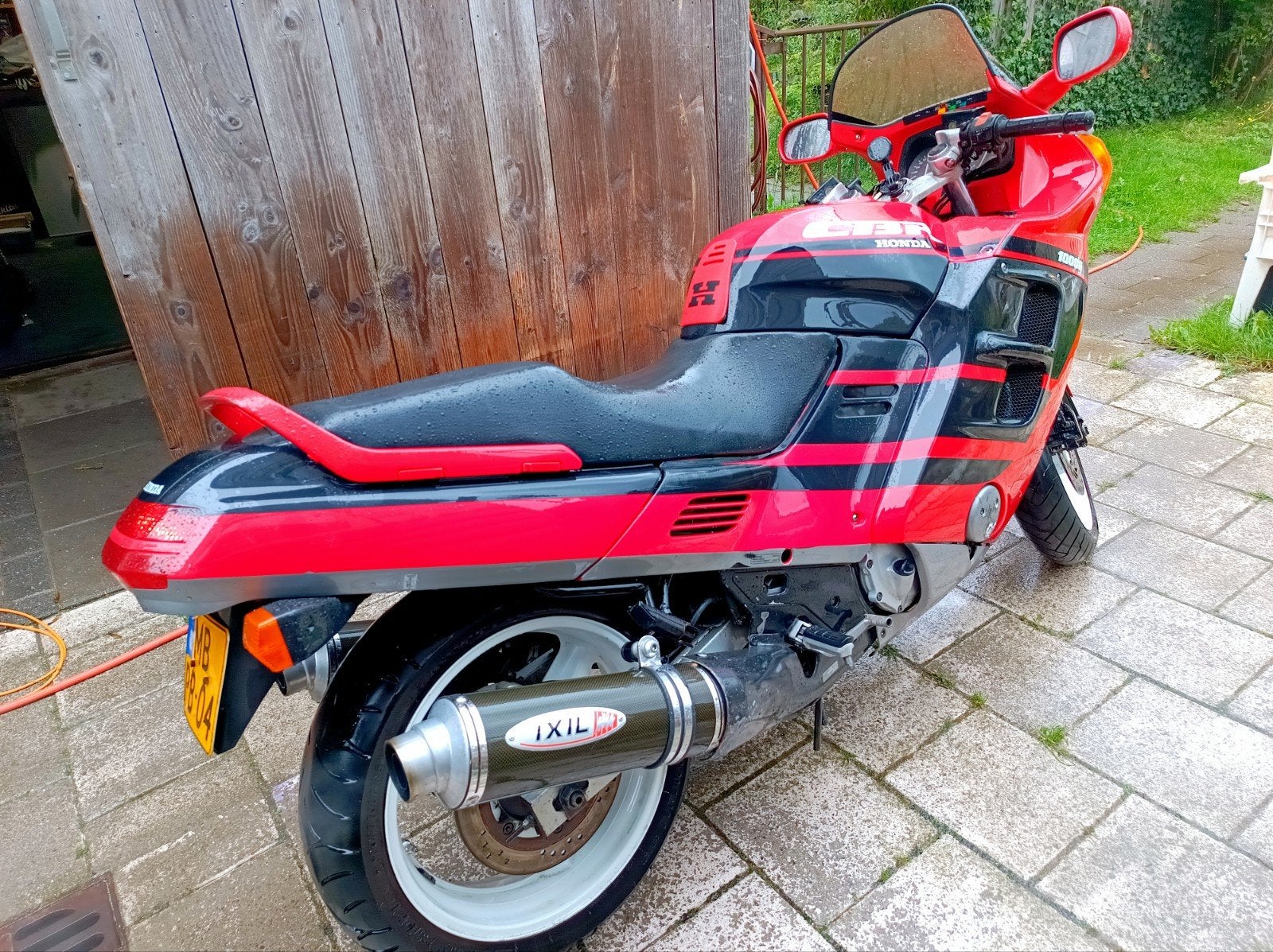 Foto 2 van Honda CBR 1000 F - Zeer goed onderhouden toermotor