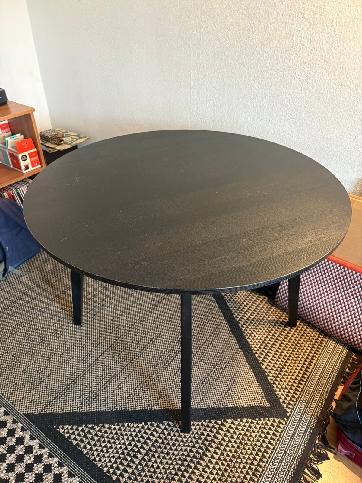 Ronde (eet)tafel zwart | hout 110cmØ, Huis en Inrichting, Tafels | Eettafels, Ophalen, Gebruikt, Rond, 100 tot 150 cm
