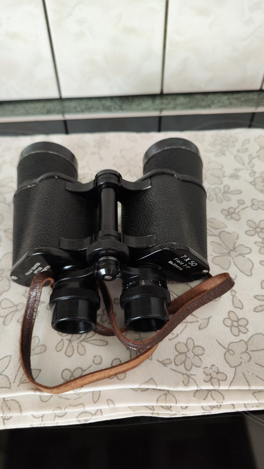 Vintage verrekijker 7x50 met leren hoes, Gebruikt, Minder dan 8x, Met hoes of tas, Porro (met knik)
