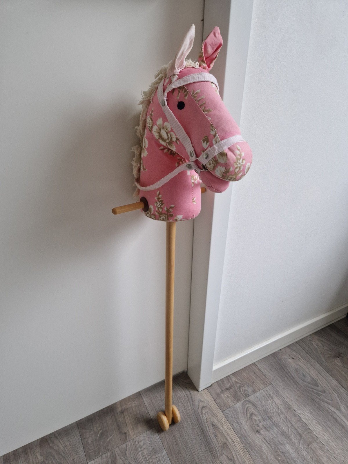 Roze stokpaard met galop- en hinnikgeluid, Kinderen en Baby's, Speelgoed | Overig, Ophalen, Gebruikt