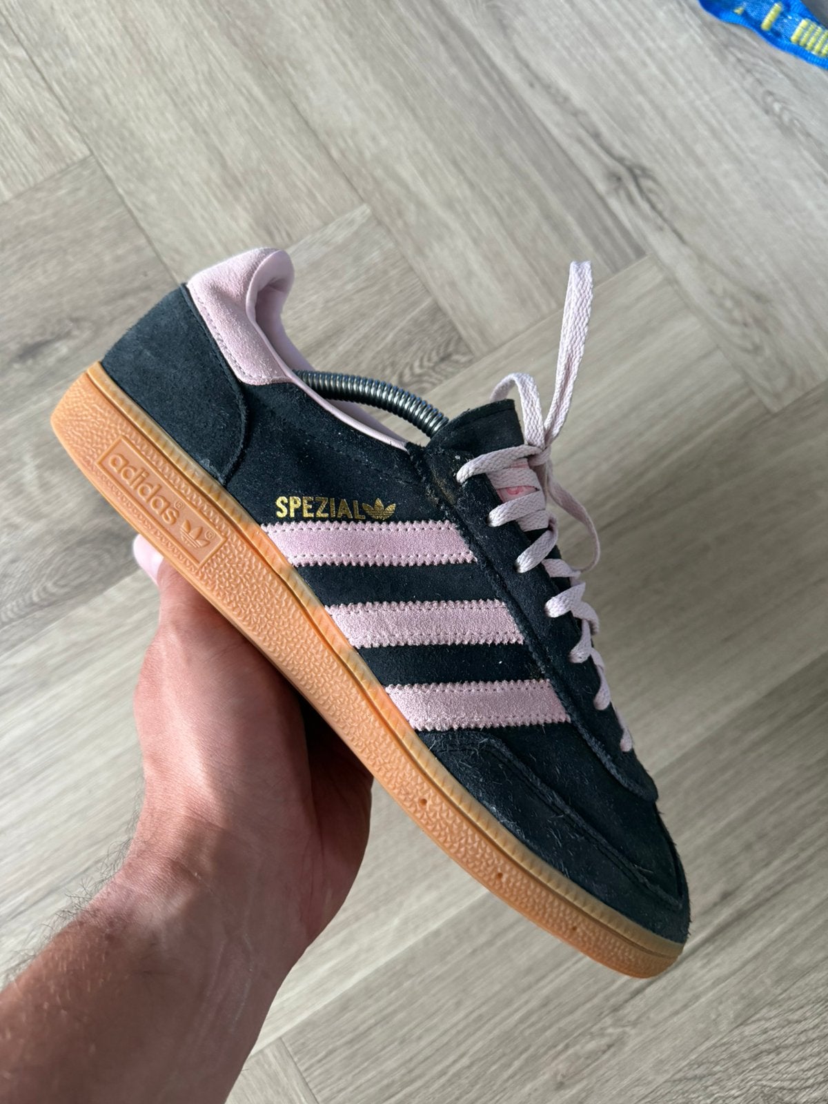 Adidas spezial suede black pink 43 1/3, Kleding | Heren, Schoenen, Verzenden, Zwart