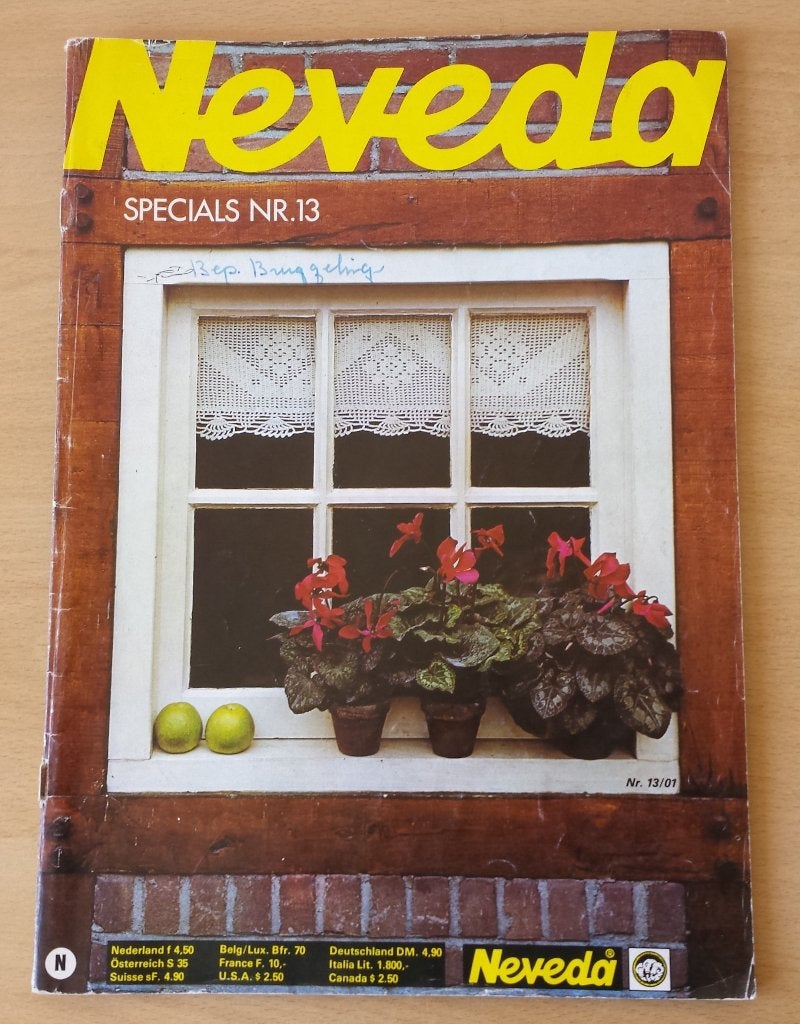 Haken - Neveda Specials nr.13 - eind jaren 70, Neveda, Gebruikt, Ophalen of Verzenden, Patroon of Boek