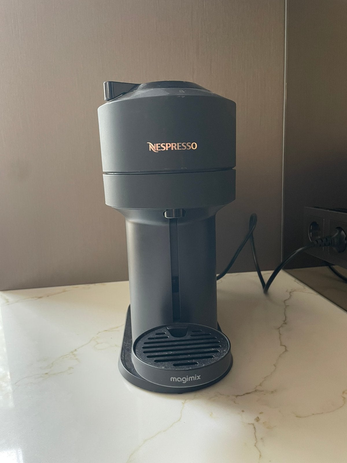Nespresso Vertuo coffee machine, Ophalen, Gebruikt, Koffiemachine, 2 tot 4 kopjes