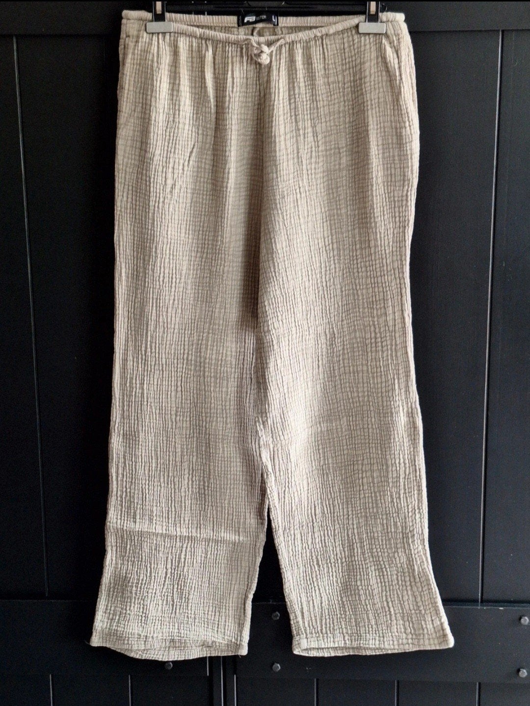 FB Sister L Lichte beige broek, Kleding | Dames, Beige, Maat 42/44 (L), Ophalen of Verzenden, Zo goed als nieuw