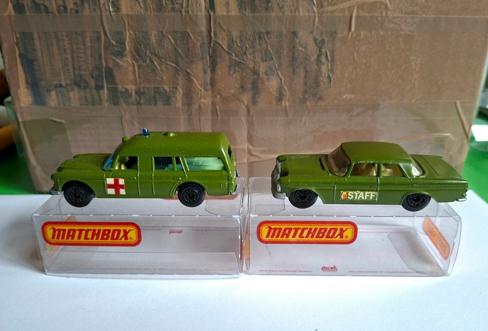 matchbox superfast mercedes & ambulance, Ophalen of Verzenden, Zo goed als nieuw, Auto, Matchbox