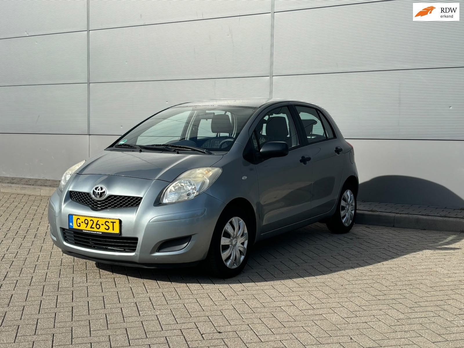 Toyota Yaris 1.0 VVTi Acces Airco| 5Drs, Voorwielaandrijving, 750 kg, 960 kg, Bedrijf