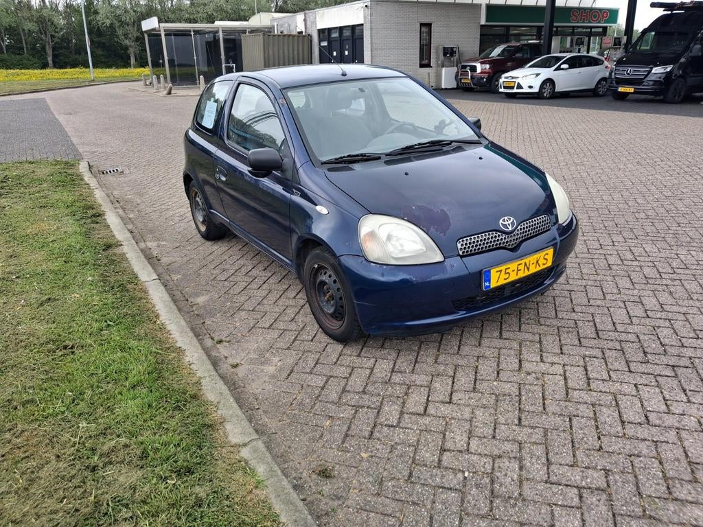 Toyota Yaris 1.0 16V 3DR Linea Luna 2000 Blauw, Auto's, Voorwielaandrijving, Stof, Isofix, 4 cilinders