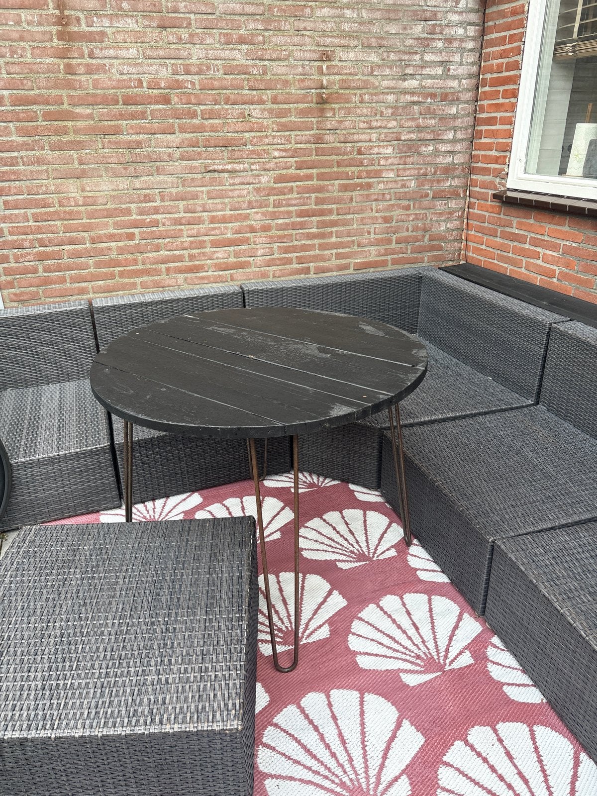 Ronde tafel met metalen hairpin poten, Ophalen, Gebruikt, Rond, Hout