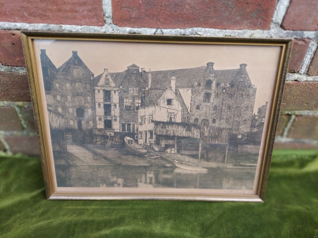 Antieke ets, pakhuizen met boothelling, P. Teunissen., 26 cm, Ets, Stadsgezicht, Ophalen of Verzenden