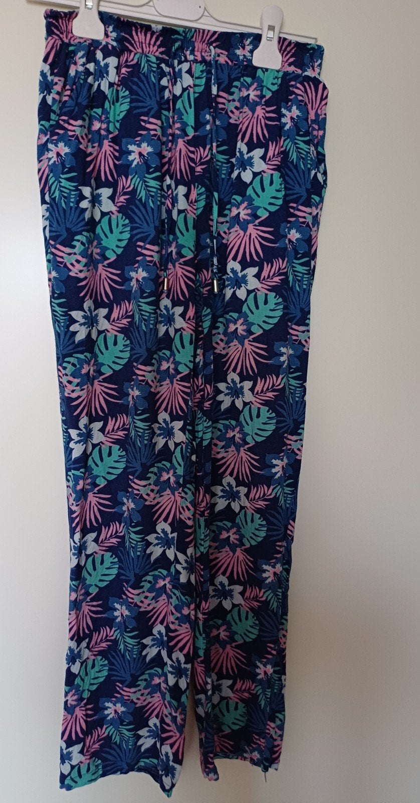 Zomerbroek bloem viscose elastische taille mt M, Ophalen of Verzenden, Zo goed als nieuw, Maat 38/40 (M), Lang