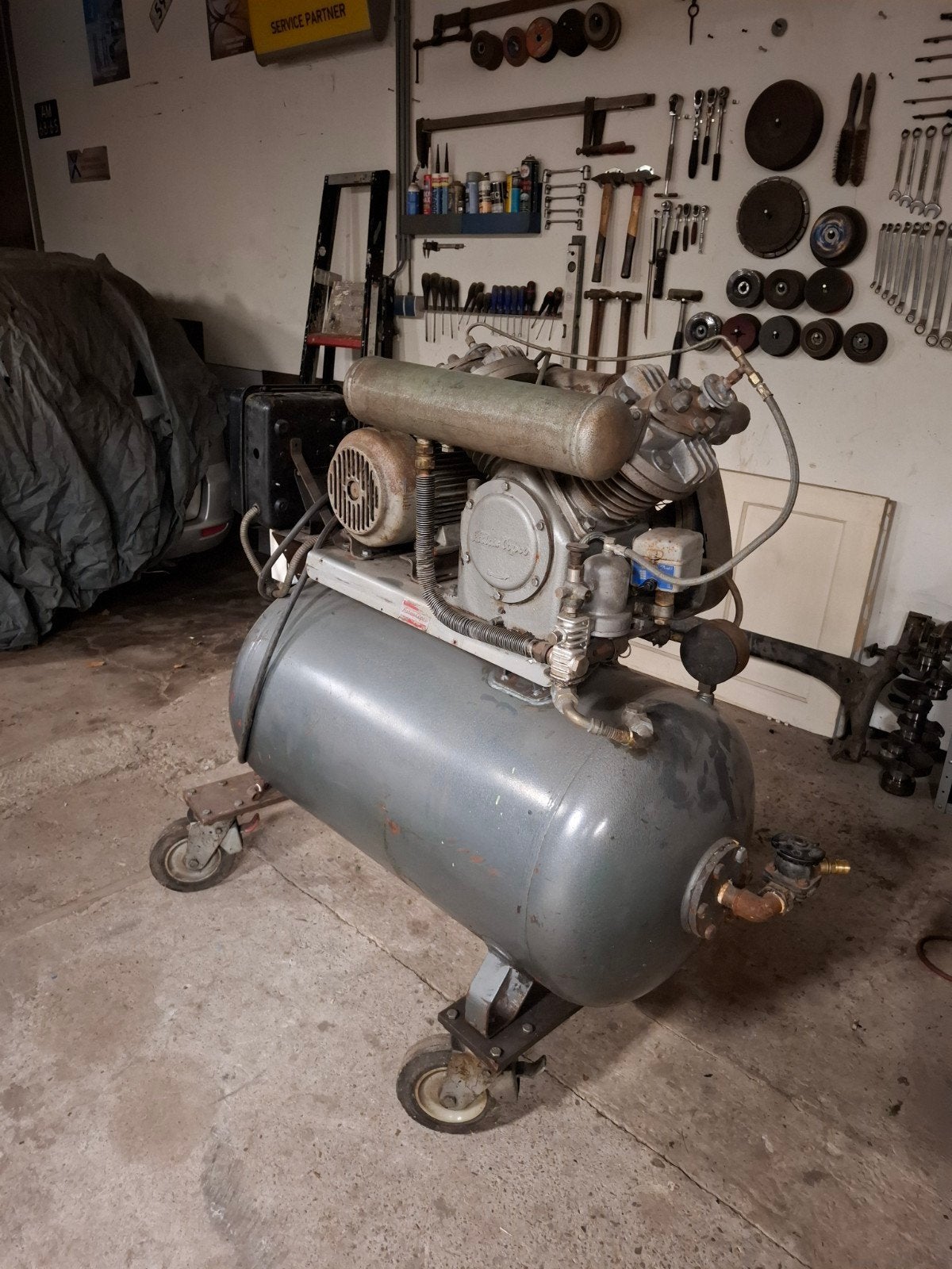 Robuuste Atlas Copco compressor met Siemens motor, Doe-het-zelf en Verbouw, Ophalen, Gebruikt, 400 tot 800 liter/min, Mobiel